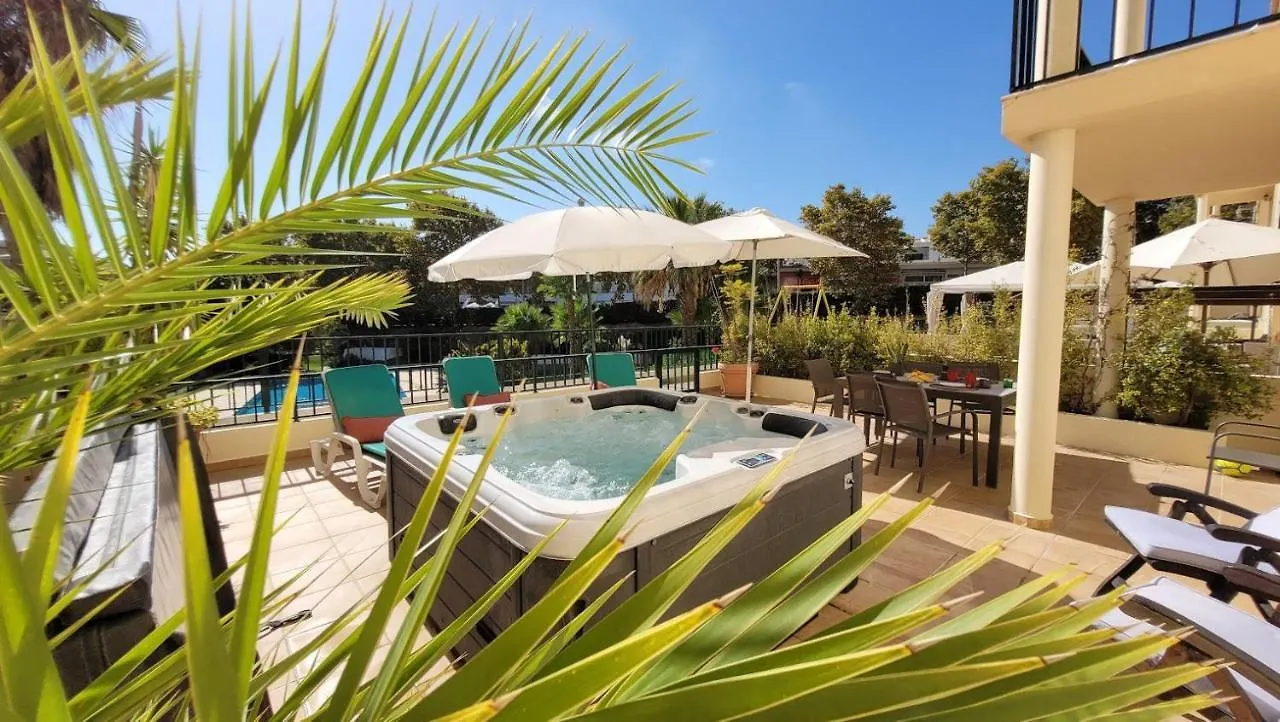 Apartment Place In The Sun - Free Out Door Jacuzzi - By Bedzy Albufeira