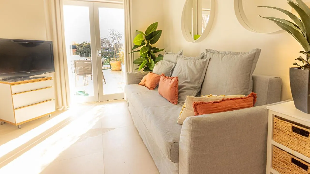 Apartment Place In The Sun - Free Out Door Jacuzzi - By Bedzy Albufeira